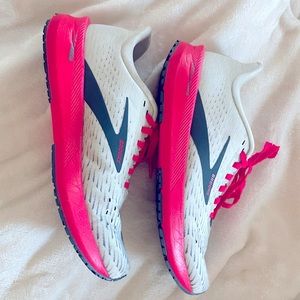 Brooks Hyperion ! Great condition